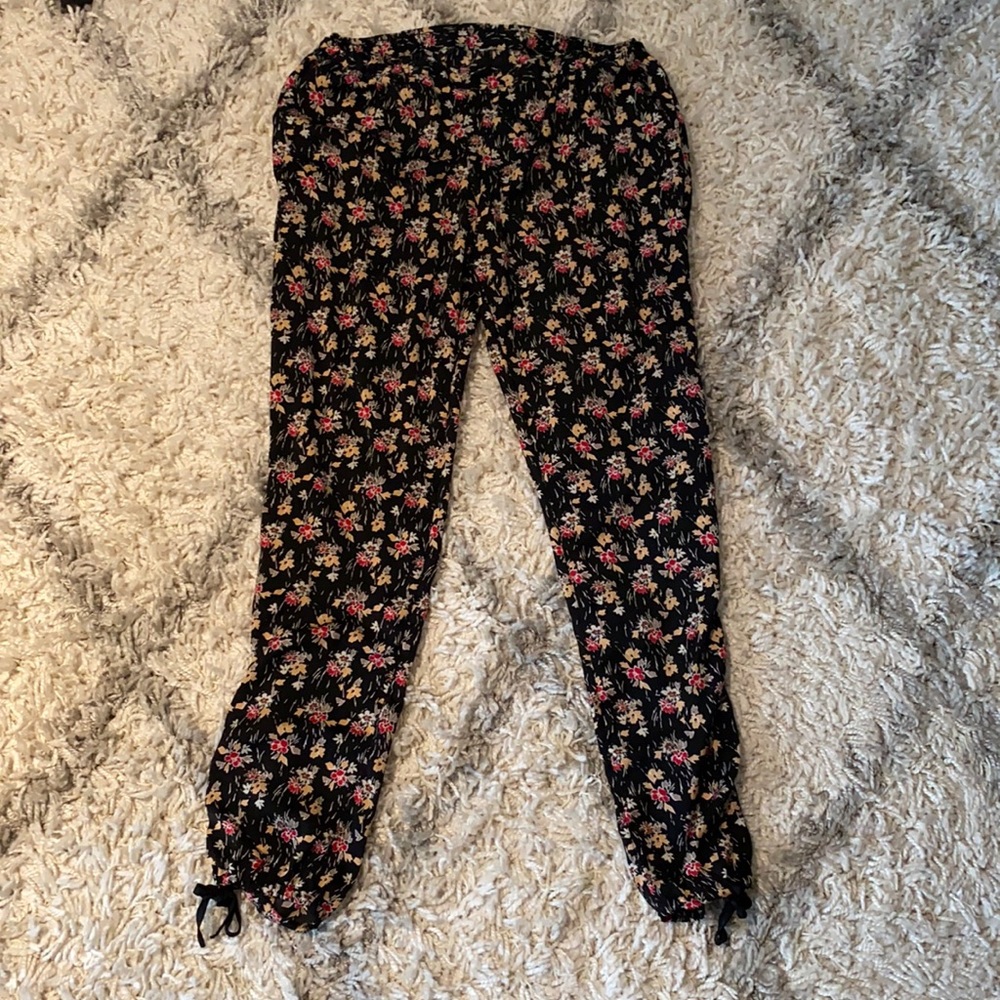 H&M Patterned Flowy Pants